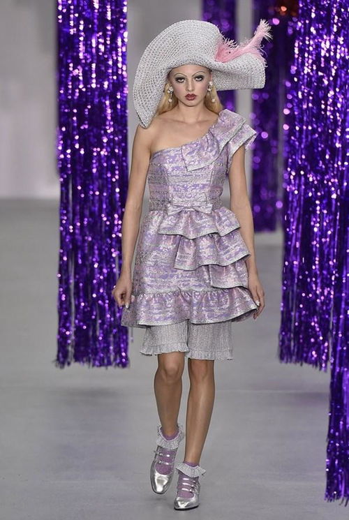 MoreArt帶你走進(jìn)2016倫敦時(shí)裝周 日用百貨與服裝設(shè)計(jì)的跨界盛宴